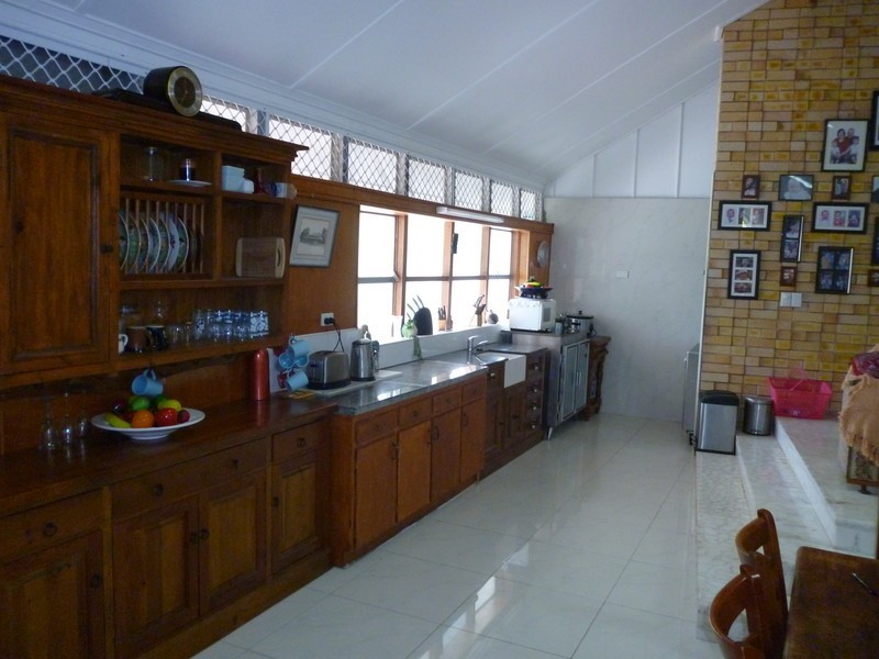 81 Wood Street, Depot Hill QLD 4700