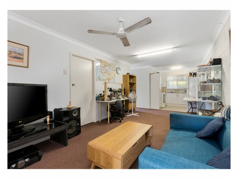 32 Symons Street, Park Avenue QLD 4701