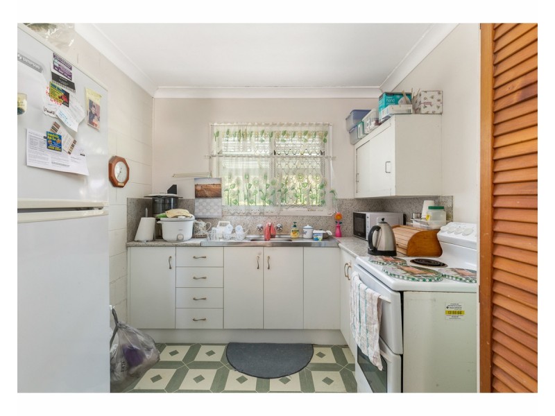 32 Symons Street, Park Avenue QLD 4701