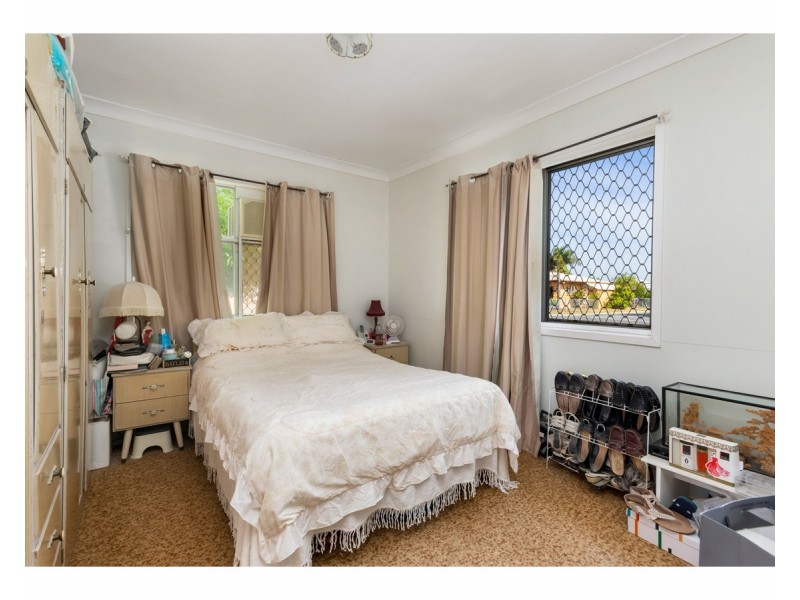 32 Symons Street, Park Avenue QLD 4701