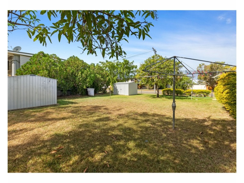 32 Symons Street, Park Avenue QLD 4701