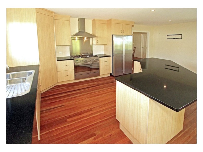 3 Agnes Street, The Range QLD 4700