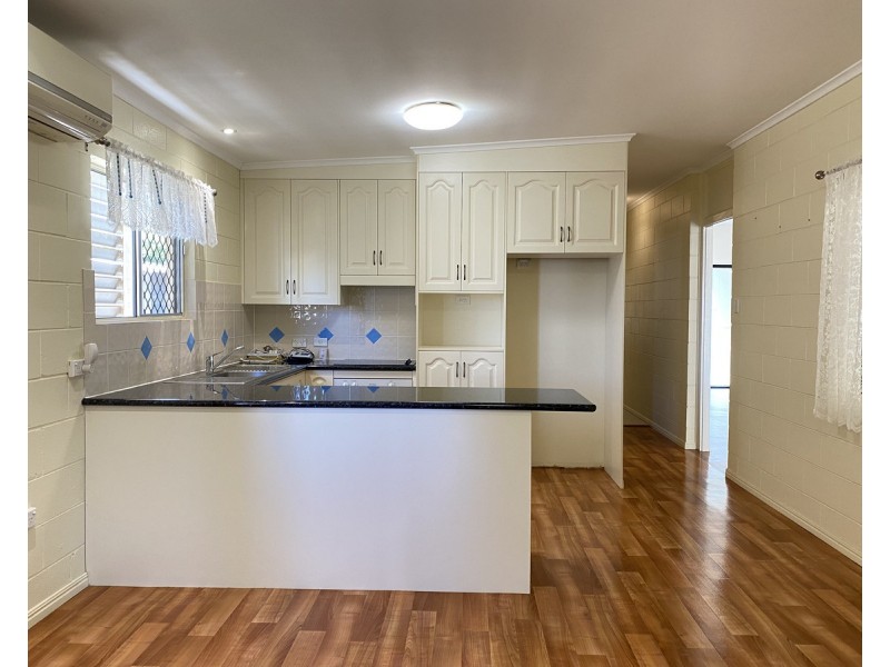 2/269 Grubb Street, Koongal QLD 4701