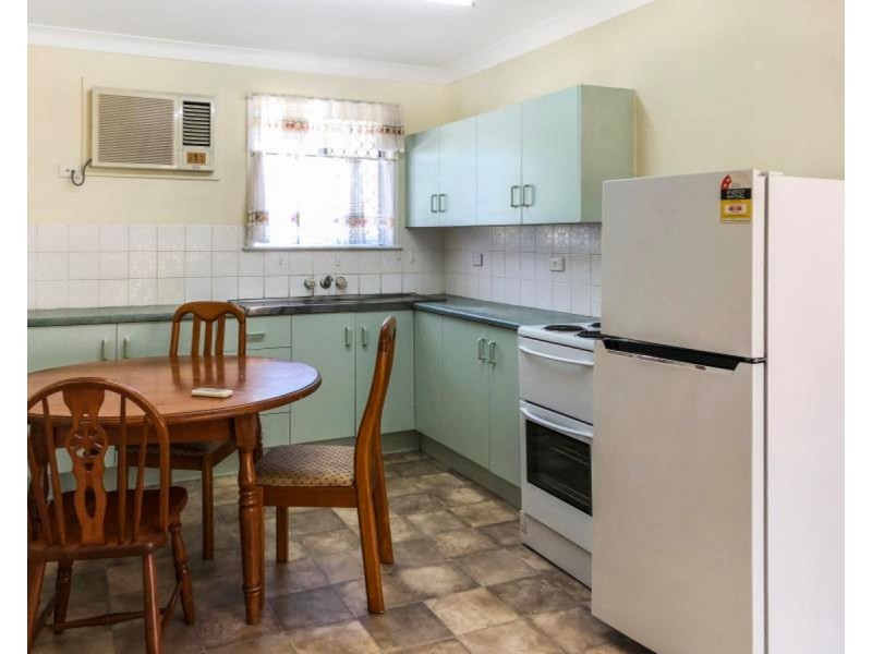 2/48 Denning Street, Park Avenue QLD 4701