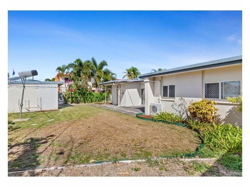4 Rodger Street, Park Avenue QLD 4701