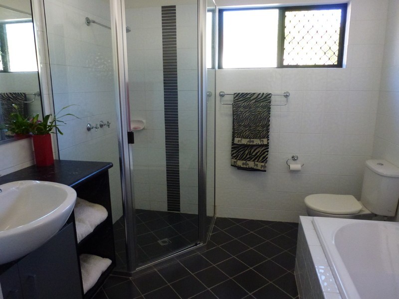 11 Constantia Crescent, Frenchville QLD 4701