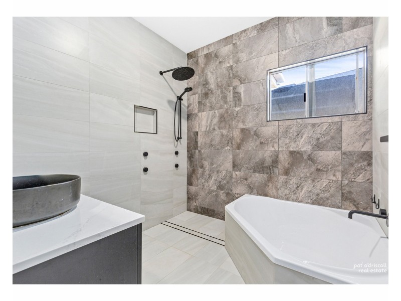 182 Grimley Street, Koongal QLD 4701