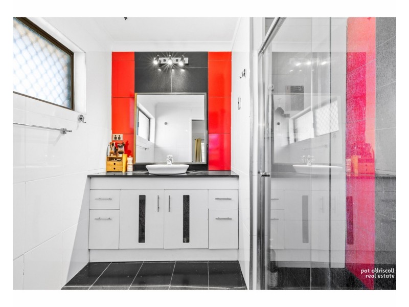 30 Middle Road, Gracemere QLD 4702