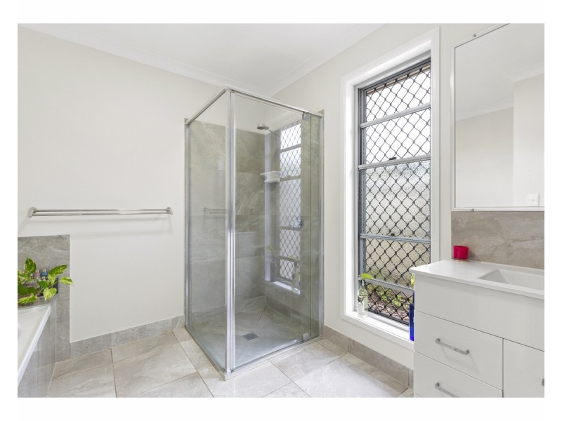 1/2 Finch Avenue, Yeppoon QLD 4703
