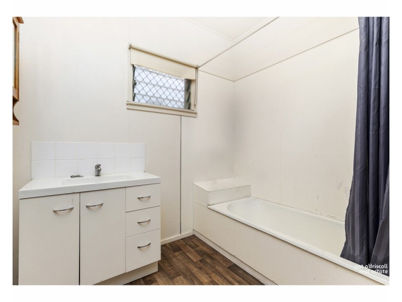 257 Denham Street, The Range QLD 4700