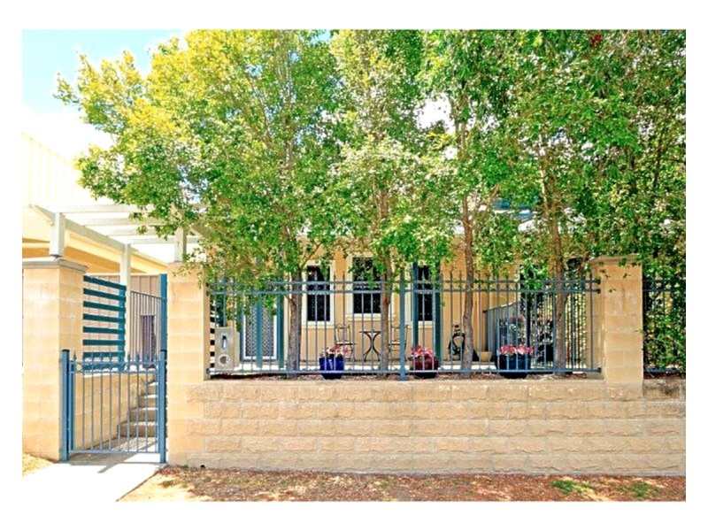 11/380-382 French Avenue, Frenchville QLD 4701