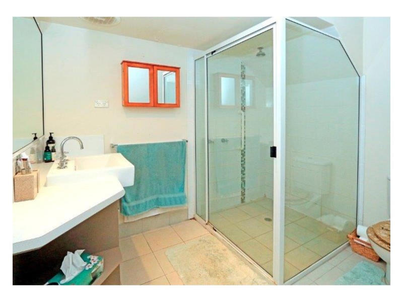 11/380-382 French Avenue, Frenchville QLD 4701