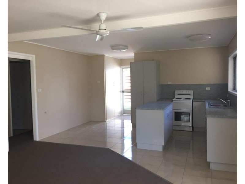 1/146 Dee Street, Koongal QLD 4701
