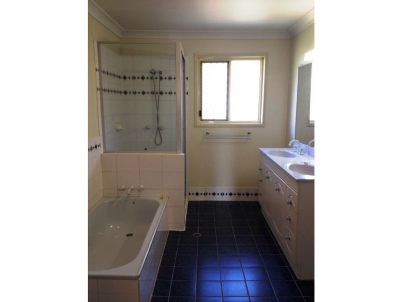 3/5 Penlington Street, The Range QLD 4700