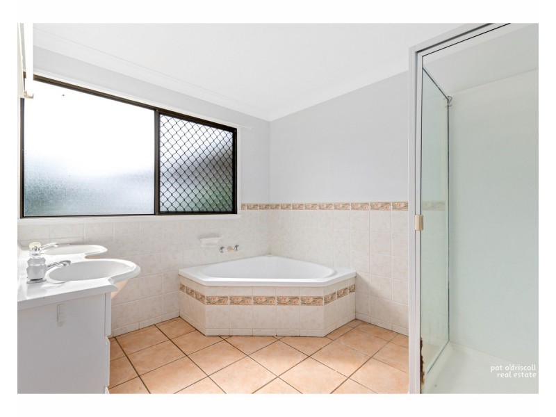 24 Lawrie Street, Gracemere QLD 4702