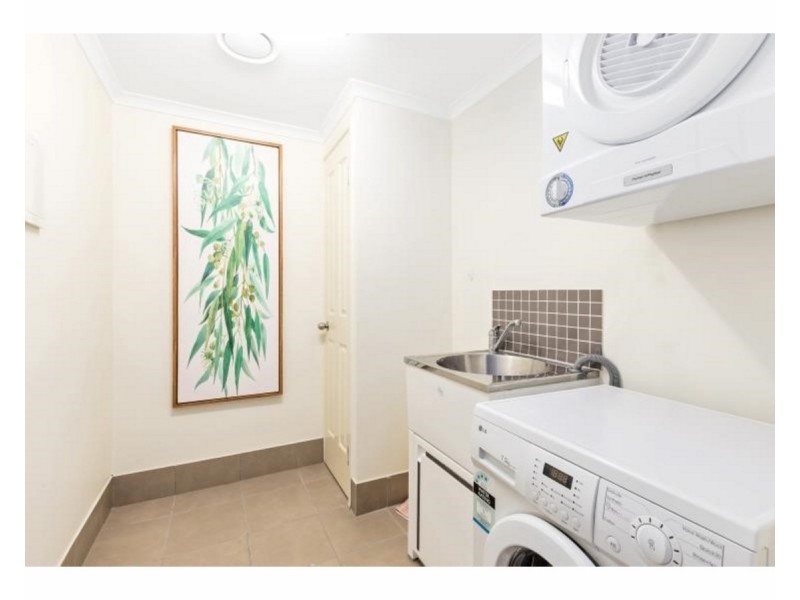 302/6 Victoria Parade, Rockhampton City QLD 4700