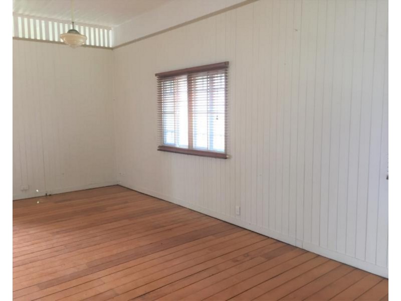56 Glencoe Street, The Range QLD 4700