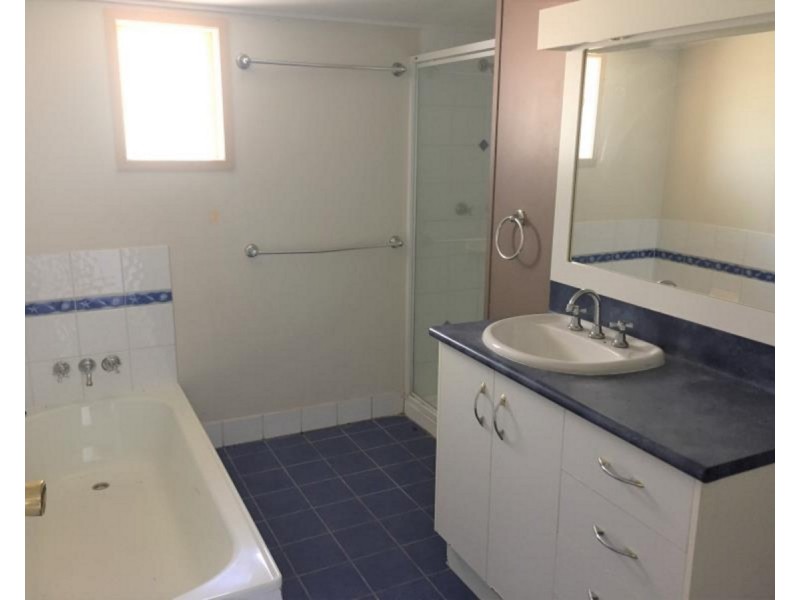 56 Glencoe Street, The Range QLD 4700