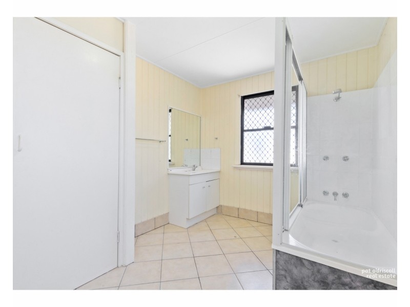 123 Spike Street, Berserker QLD 4701