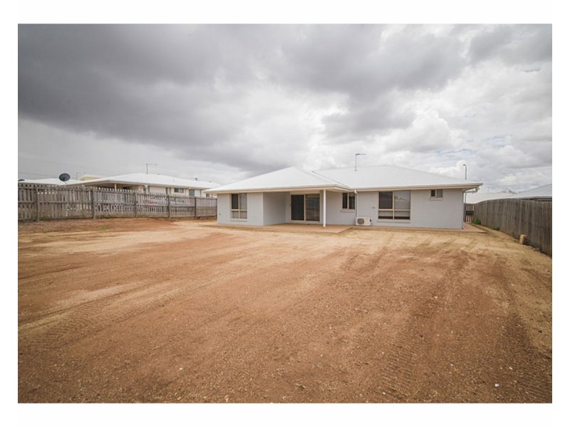 8 Taramoore Road, Gracemere QLD 4702