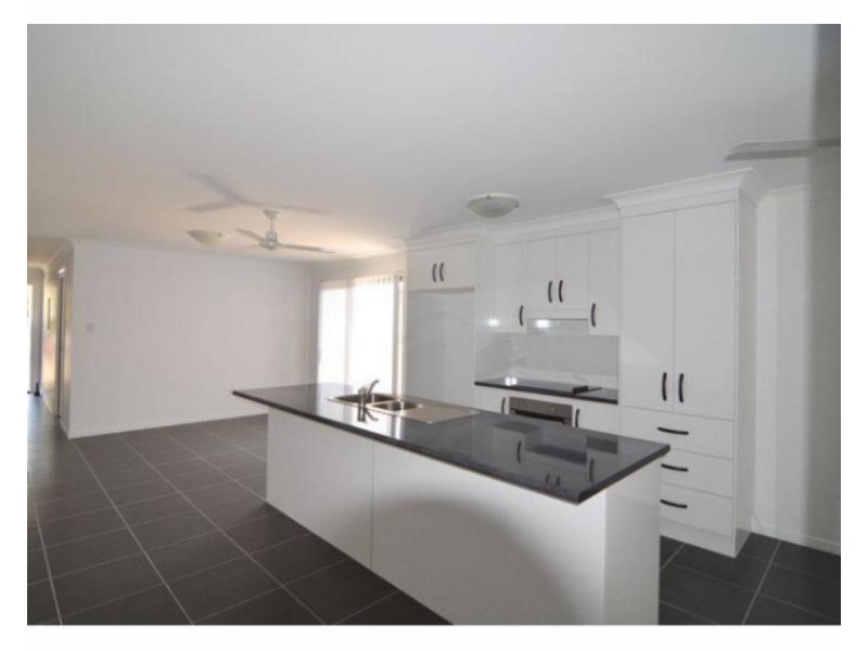 19 Buckle Street, Park Avenue QLD 4701