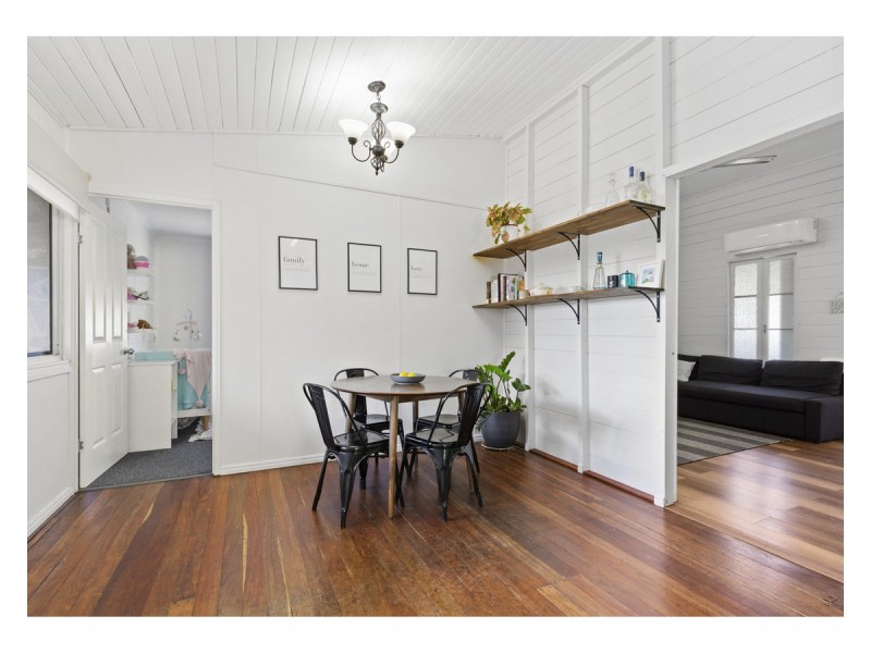 6 Francis Street, Depot Hill QLD 4700