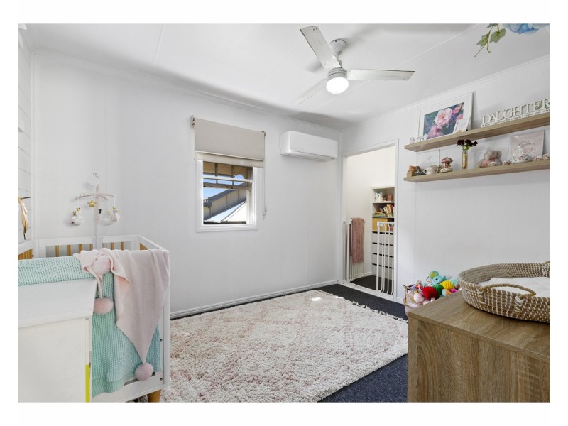 6 Francis Street, Depot Hill QLD 4700