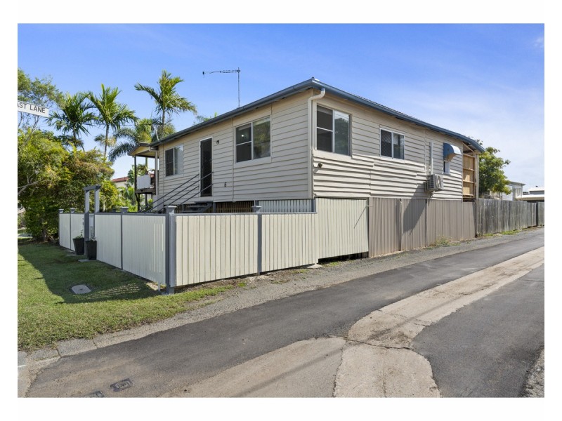 6 Francis Street, Depot Hill QLD 4700