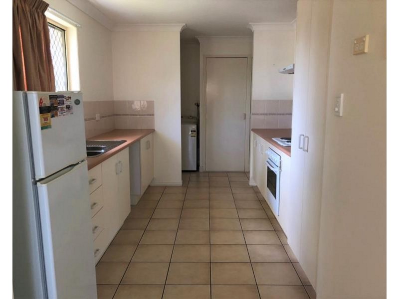 4/259 Carlton Street, Kawana QLD 4701