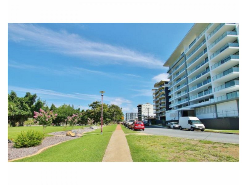 701/2-4 Victoria Parade, Rockhampton City QLD 4700