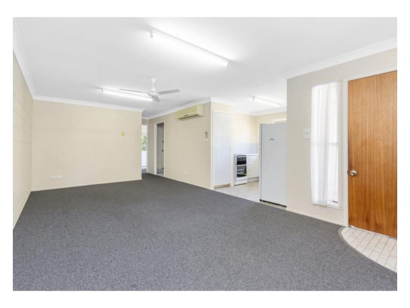 2/4 O’Shanesy Street, Koongal QLD 4701