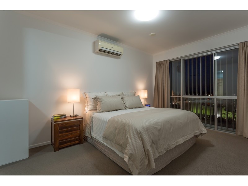 1203/102 Victoria Parade, Rockhampton City QLD 4700