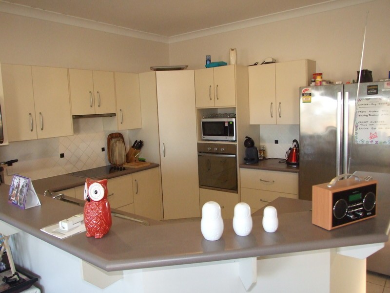 27 Huff Street, Gracemere QLD 4702