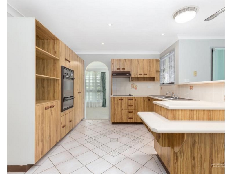 10 Hinton Street, Koongal QLD 4701