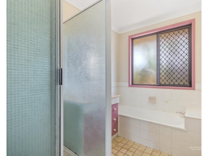 10 Hinton Street, Koongal QLD 4701