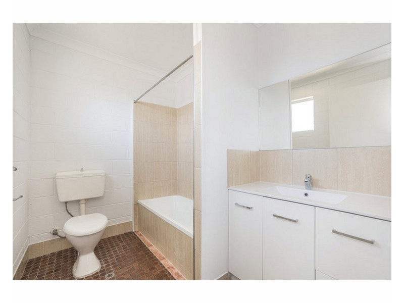 3/178 Baker Street, Koongal QLD 4701