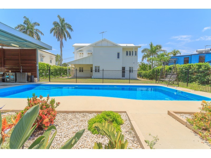 8 Reservoir St, The Range QLD 4700
