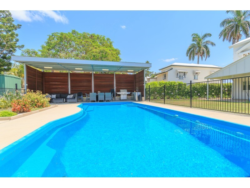 8 Reservoir St, The Range QLD 4700