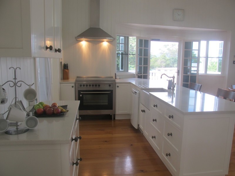 8 Reservoir St, The Range QLD 4700