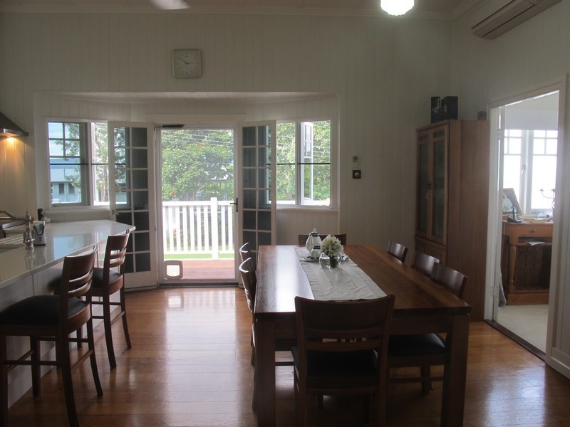 8 Reservoir St, The Range QLD 4700