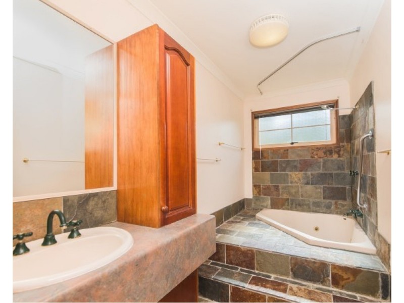 280 Denham Street, The Range QLD 4700