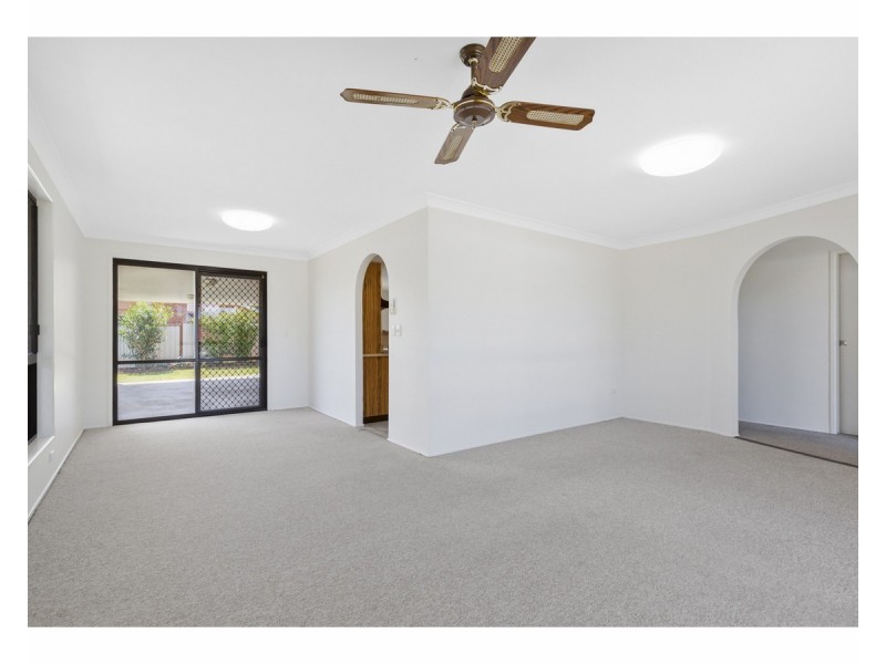 10 Hinton Street, Koongal QLD 4701