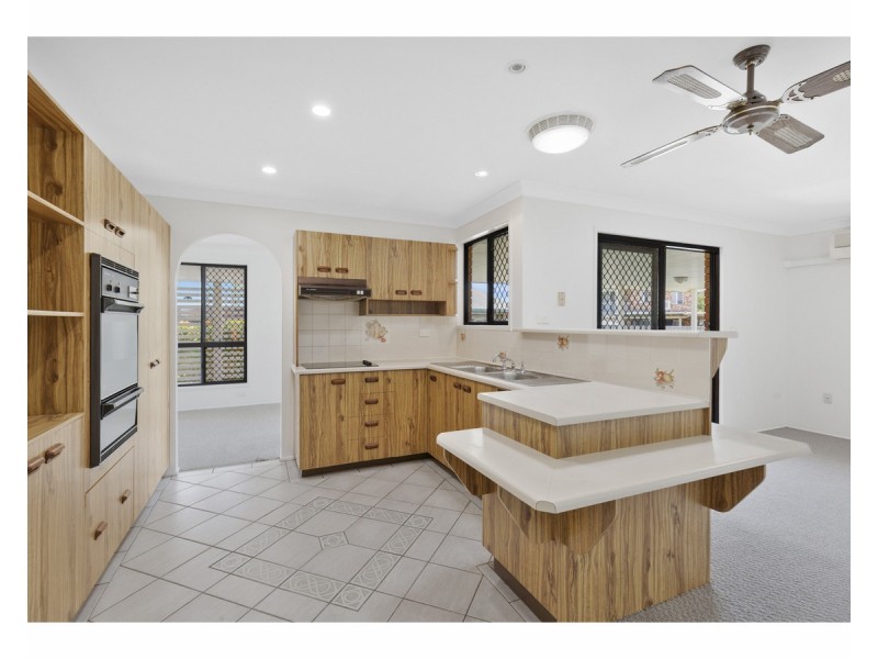 10 Hinton Street, Koongal QLD 4701