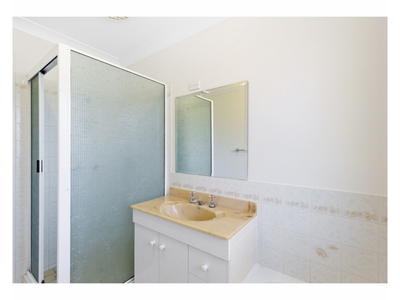 10 Hinton Street, Koongal QLD 4701