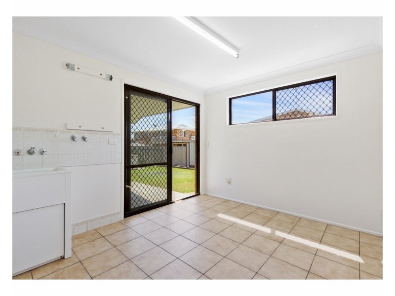 10 Hinton Street, Koongal QLD 4701