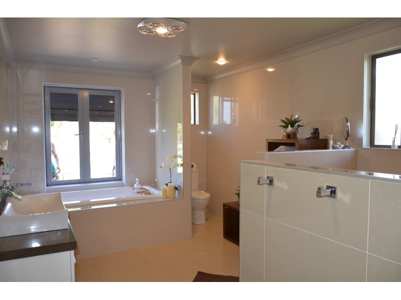 303 Bondoola Road, Bondoola QLD 4703