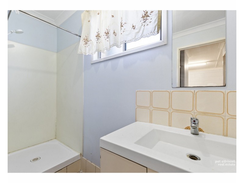 2/2 Hinton Street, Koongal QLD 4701