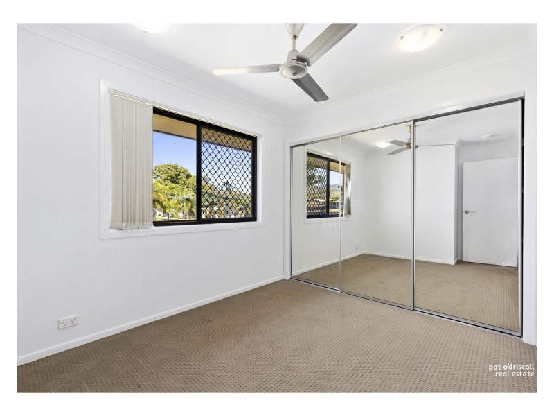 2/249 Mason Street, Koongal QLD 4701