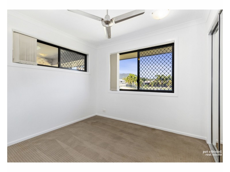 2/249 Mason Street, Koongal QLD 4701