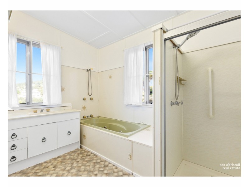 1 Strow Street, Barlows Hill QLD 4703